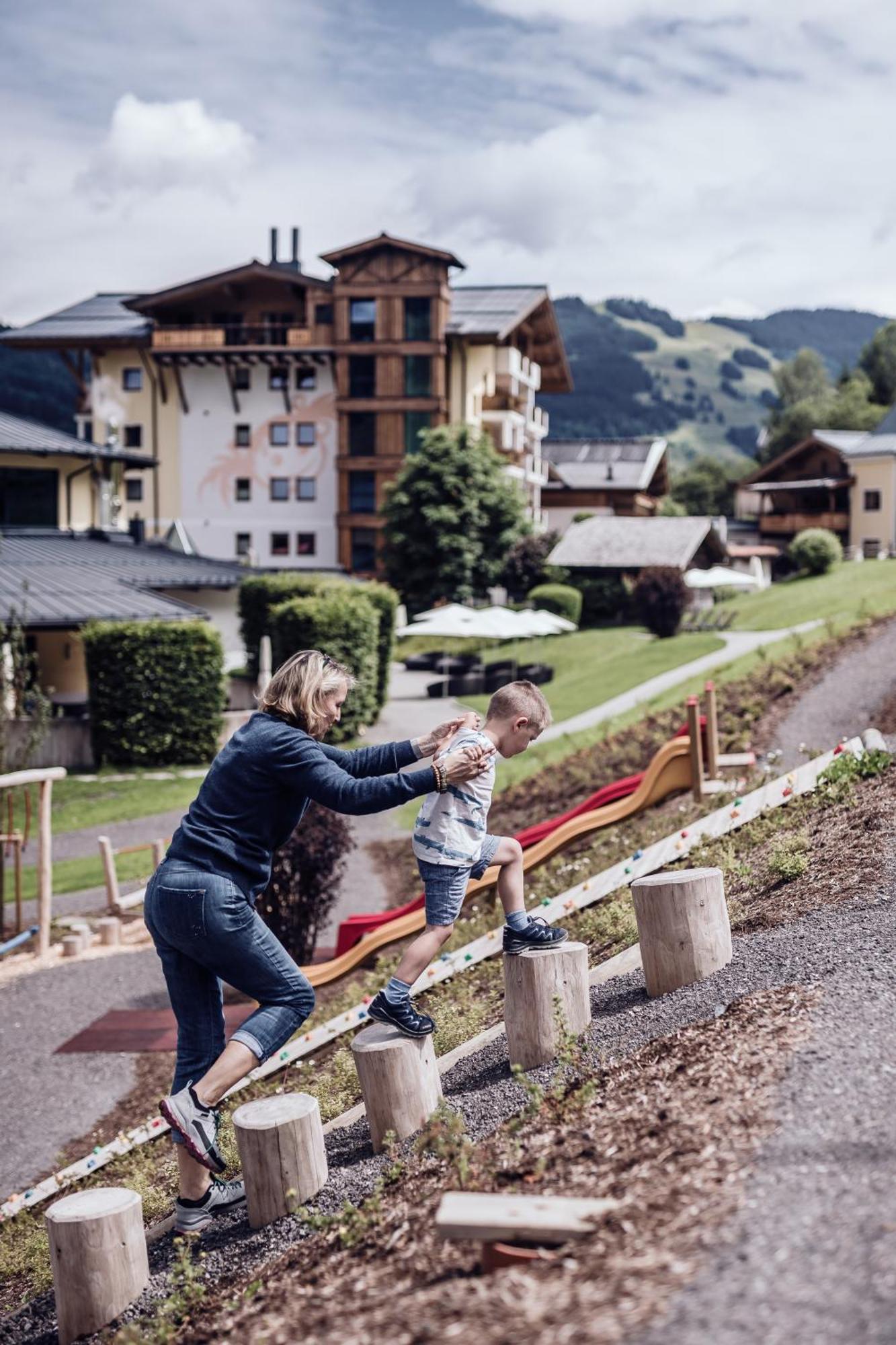 Familienresort Ellmauhof Saalbach-Hinterglemm Exterior photo